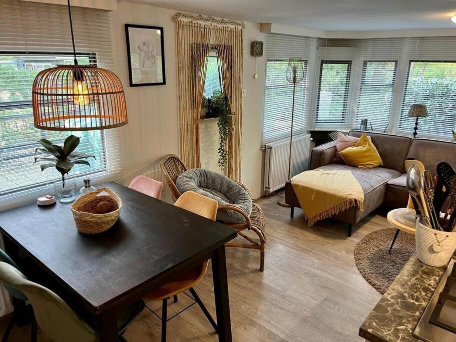Sfeervol Chalet In Het Bos Nunspeet Esterno foto