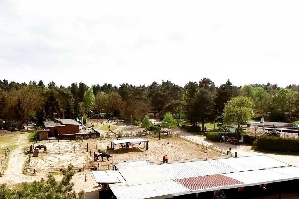 Sfeervol Chalet In Het Bos Nunspeet Esterno foto